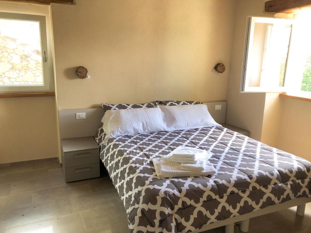 Agriturismo Cascina Cornelli ซัสเซลโล ภายนอก รูปภาพ